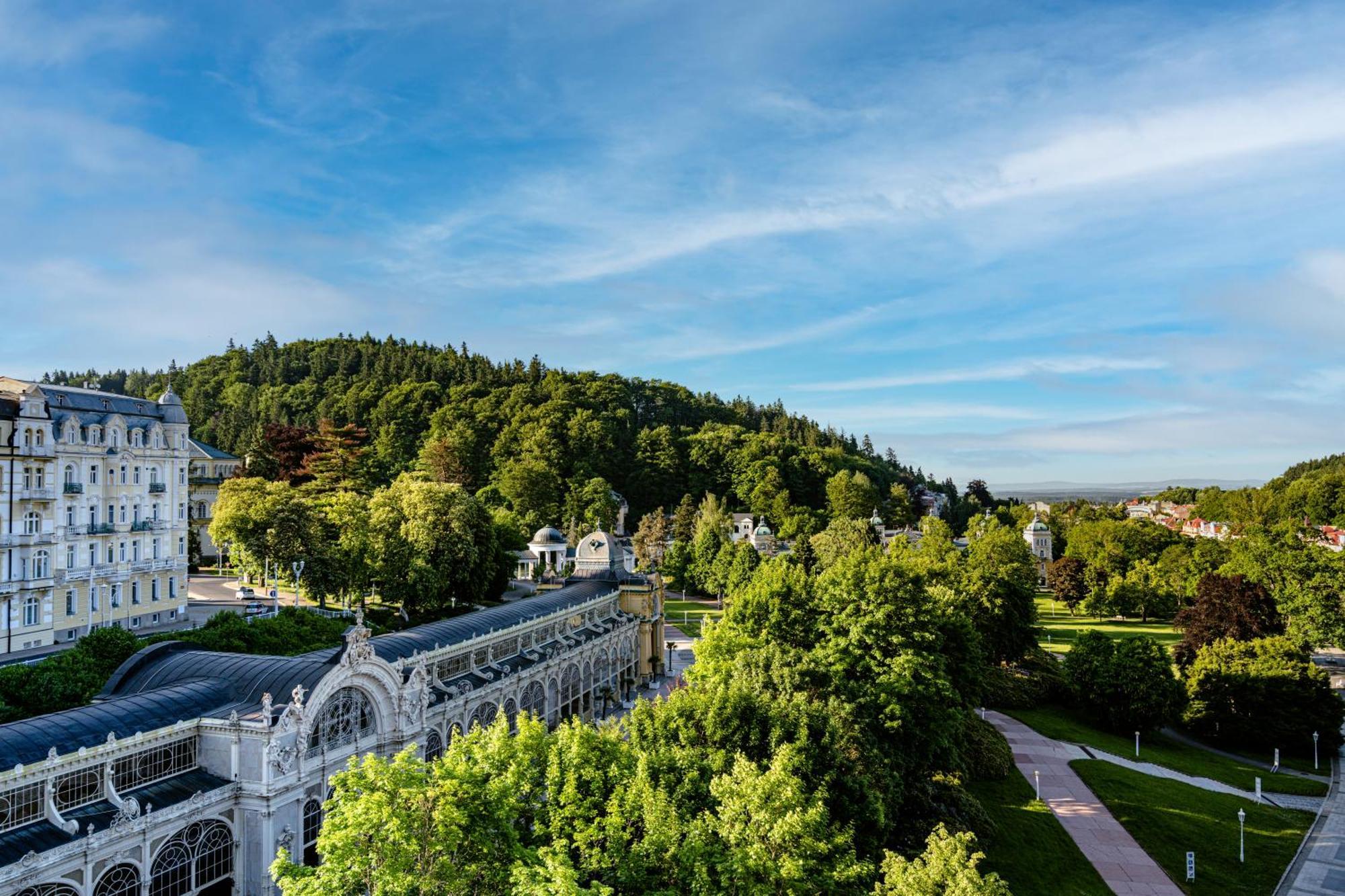 Falkensteiner Spa Resort Mariánské Lázně Kültér fotó The spa town of Bad Kissingen