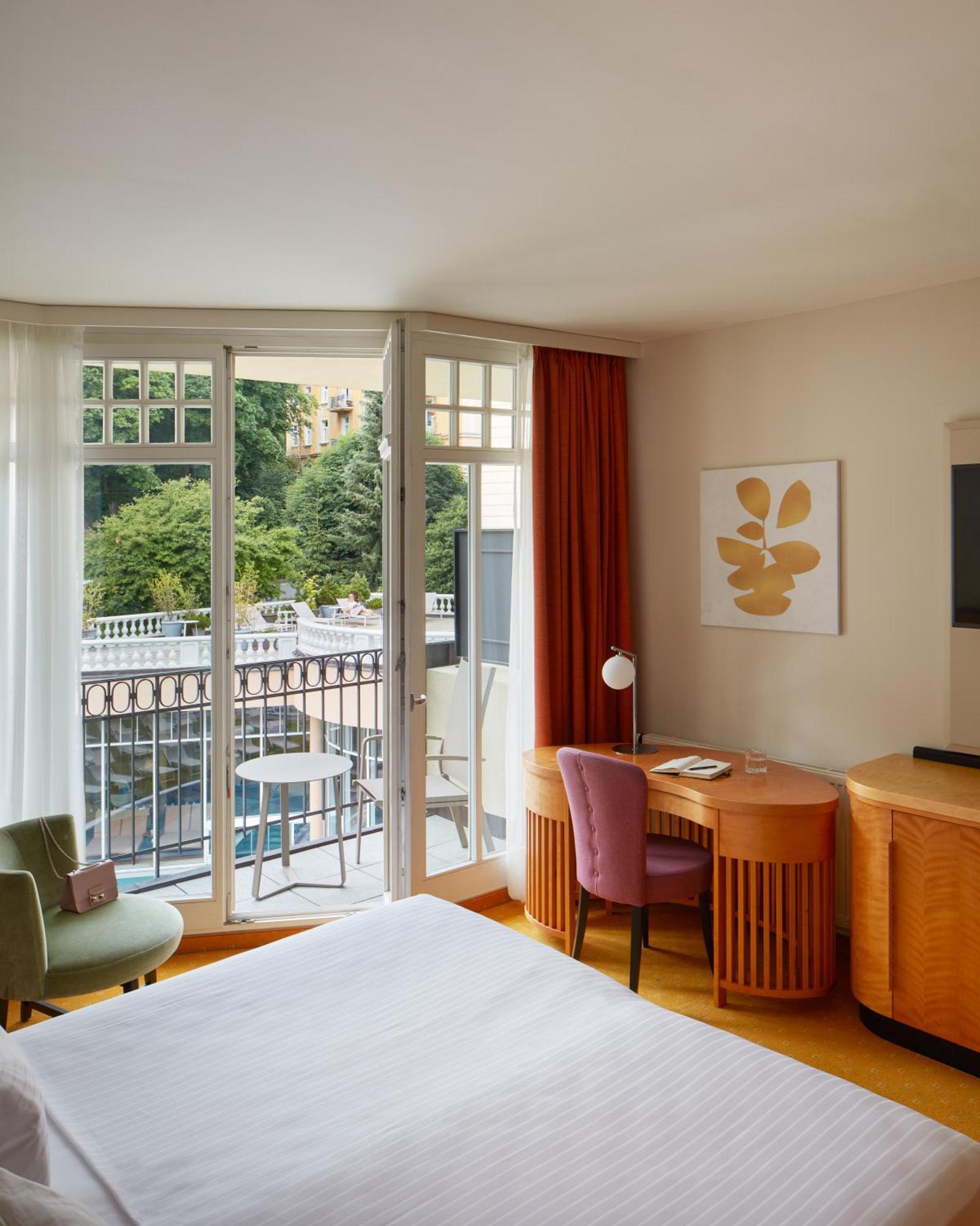 Falkensteiner Spa Resort Mariánské Lázně Szoba fotó A room at the Hotel de l'Europe