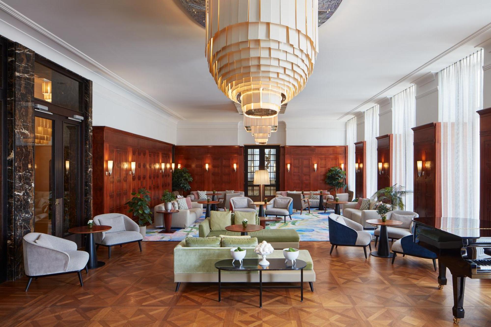Falkensteiner Spa Resort Mariánské Lázně Kültér fotó The hotel's lobby