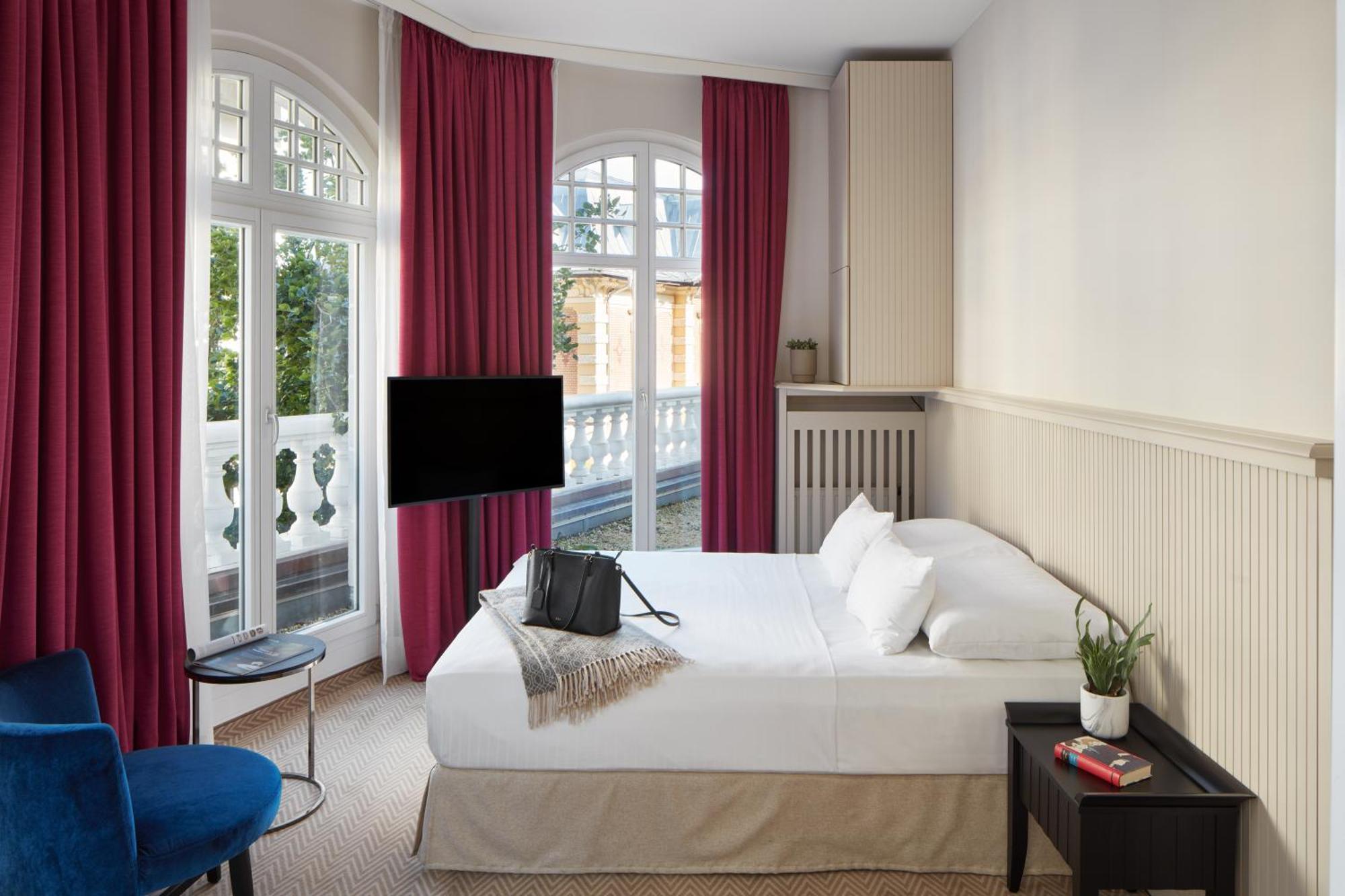 Falkensteiner Spa Resort Mariánské Lázně Szoba fotó A room at the Hotel Axelmannstein